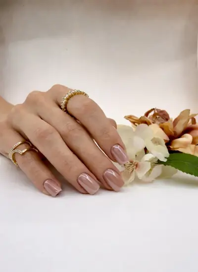 Lilly Nails