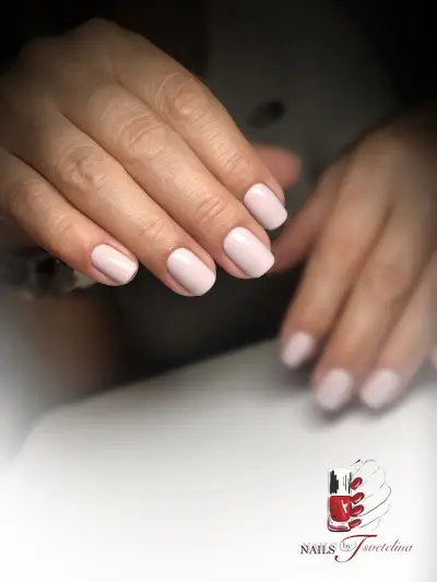 Nails by Tsvetelina