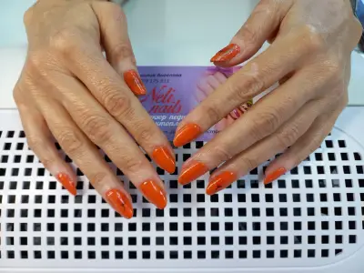 Neli nails
