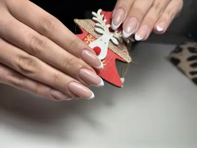 Kosara Nails салон за маникюр и педикюр Перник