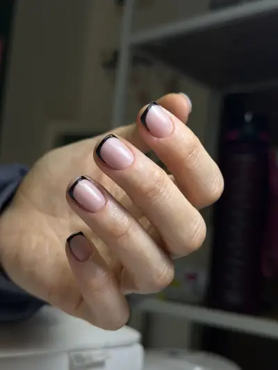 Studio Zlatova nails
