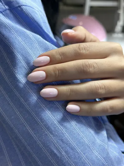 Studio Zlatova nails