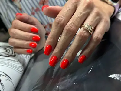 Studio Zlatova nails