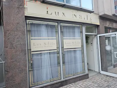 Lux Nails Varna