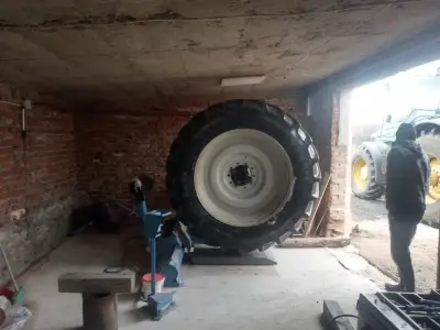 Гуми център Лозарево
