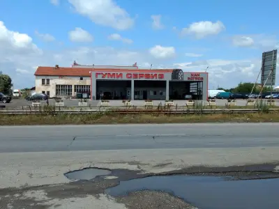 Гуми сервиз Хан Богров
