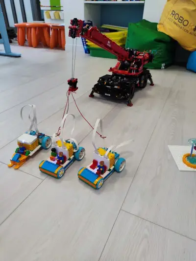 ROBO KIDS Враца - академия за деца по роботика и програмиране