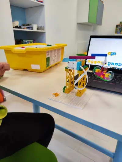 ROBO KIDS Враца - академия за деца по роботика и програмиране