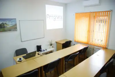 Компютърно образователен център "Progress"