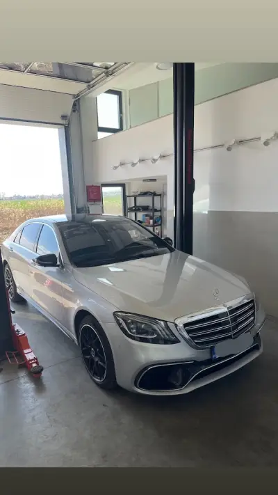 Blacky’s garage