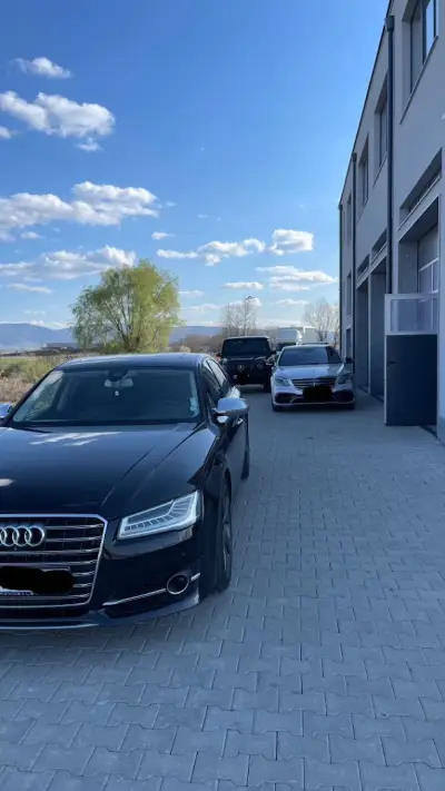 Blacky’s garage
