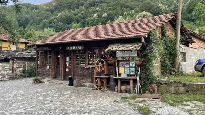 Гостилница "Хитър Петър"