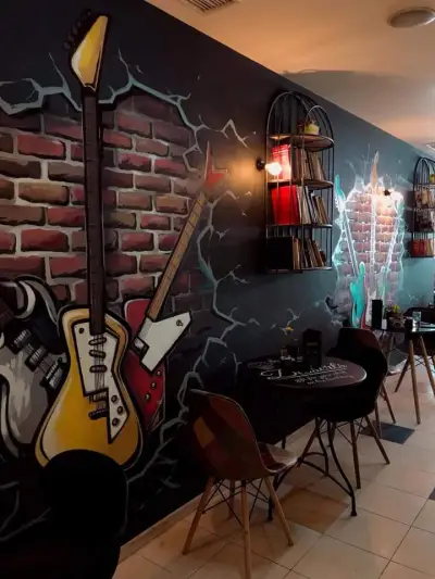 ''URBAN LEGEND'' Coffee Club