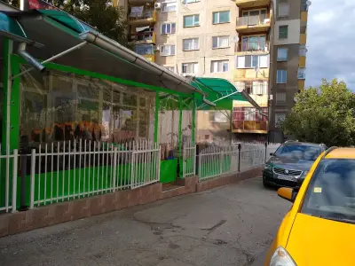 Кафе "Чадърите"
