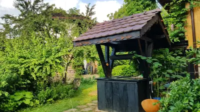 Къщи за гости Голец
