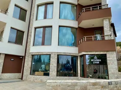 Продажба на имоти, апартаменти, къщи и магазини Металика