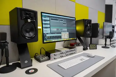 STUDIO IMPRESS