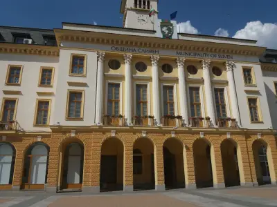 Фото Стария бряст