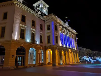 Фото Стария бряст