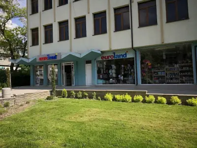 Фото Стария бряст