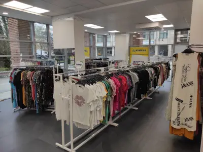 магазин Humana second hand