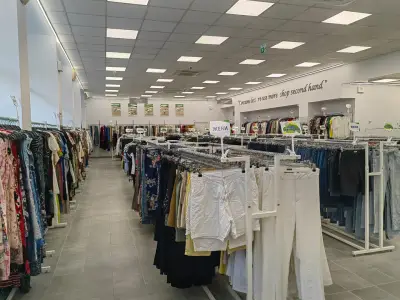 магазин Humana second hand