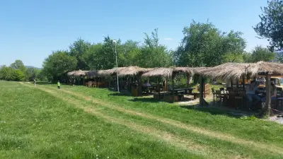 "Часовникът" пица,бар и грил Раювци
