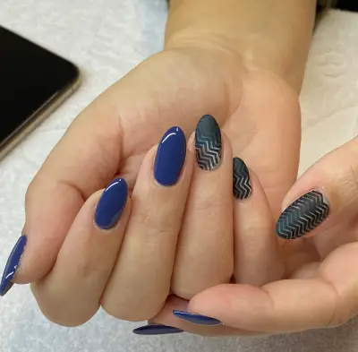Studio M&M nails