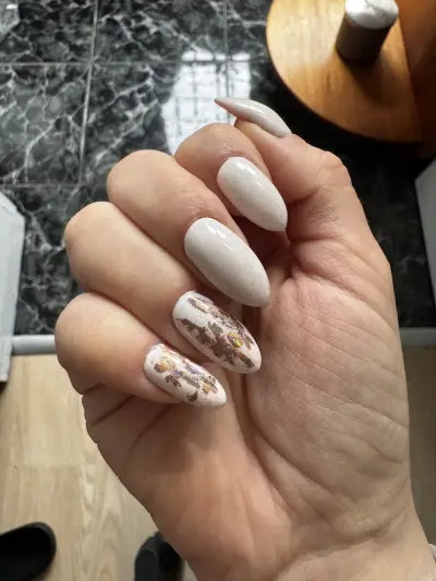 Golden tips nails