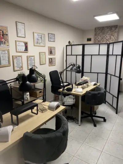 Nails studio by Lora