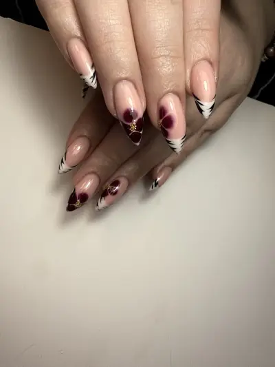 Nails studio by Lora
