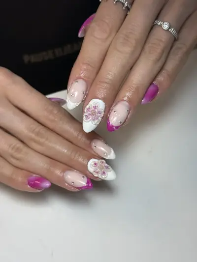 Nails studio by Lora