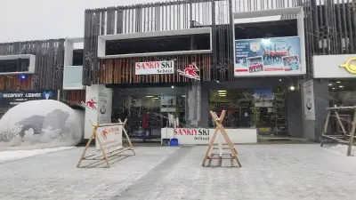 Sankiyski Ski Snowboard Hire & School in Bansko