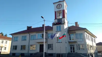 Р + Р - РАЙНИЧКА ПОПОВА