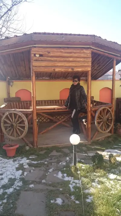 Хотел Амос