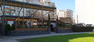 SHREK'S BBQ
