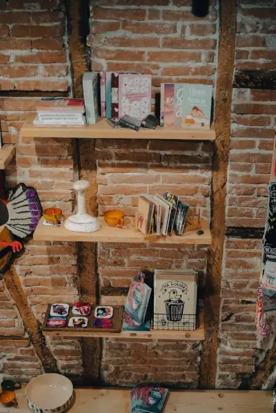 Draka gift shop - cool stuff and art