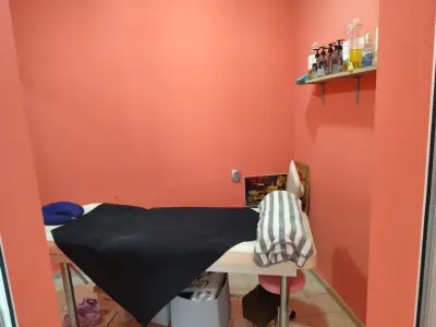 Масаж Desi Relax фризьорски салон Angel's маникюр