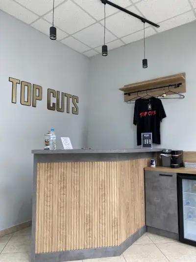 TOP CUTS Barbershop