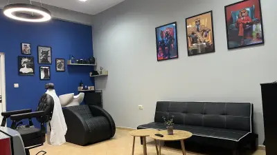 The Blind Barber Barbershop / Бръснарница