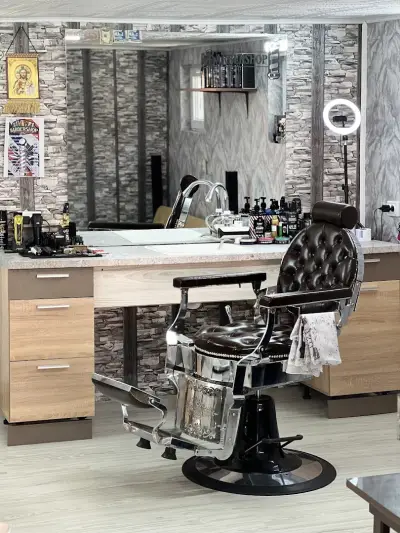 Barber Shop Bobby's Blendzz