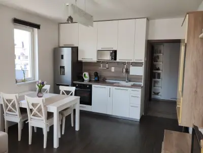 Happy Apartment & Free Breakfast - Mladost