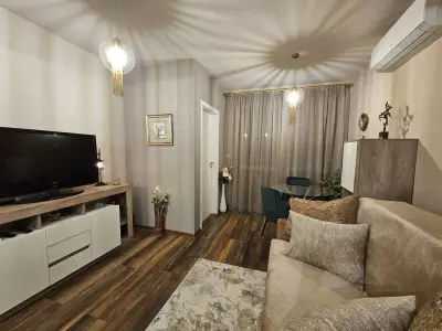 Bright Inn - Holiday & Business Apartment
