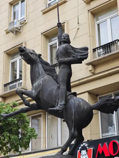 Площад Гарибалди