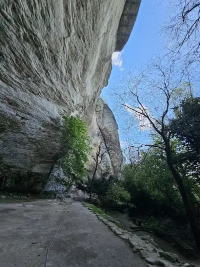 13. Голямата пещера