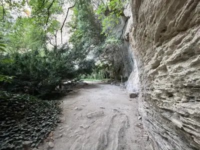 13. Голямата пещера