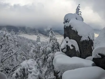 Славееви скали