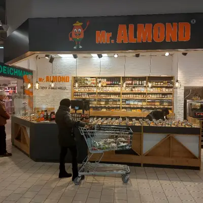 Mr. Almond - Ядки и още нещо...
