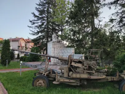 Общински басейн "Бързия"