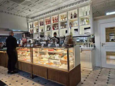 The RITZ Specialty Coffee - Спешълти кафе, Аперитив и Сладки